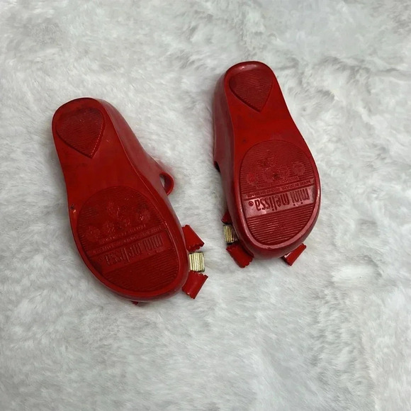 Red mini Melissa size 8 with gold bowl ￼ - Picture 2 of 4